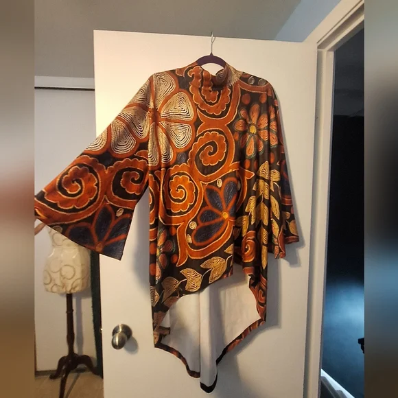 Multicolor Abstract Tunic Top - Picture 3 of 12